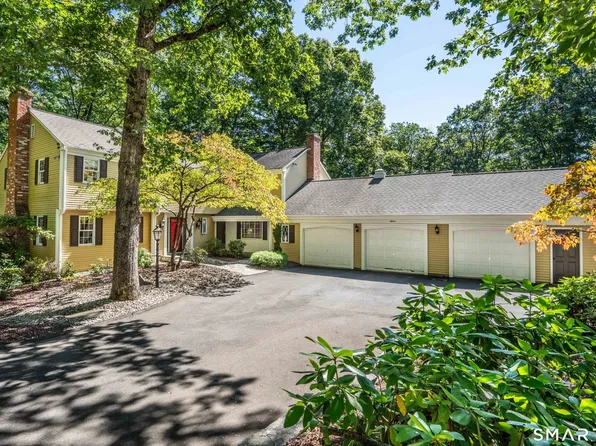 15 Rushleigh Road, West Hartford, CT 06117