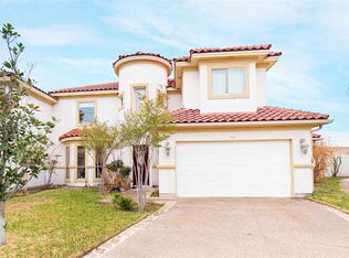 7213 Lake Victoria Rd, Laredo, TX 78041