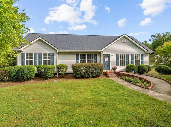 219 Windbrook Dr, Tunnel Hill, GA 30755