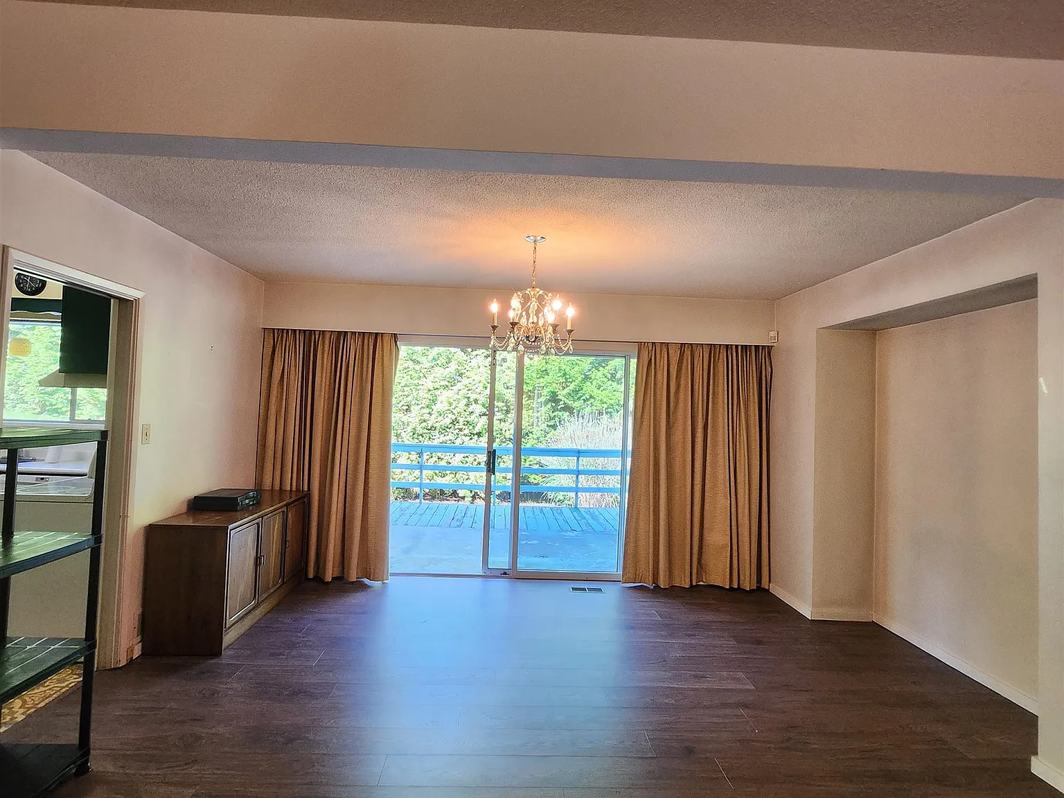 5 bed, 4100 sqft, $5,000 — Photo 4