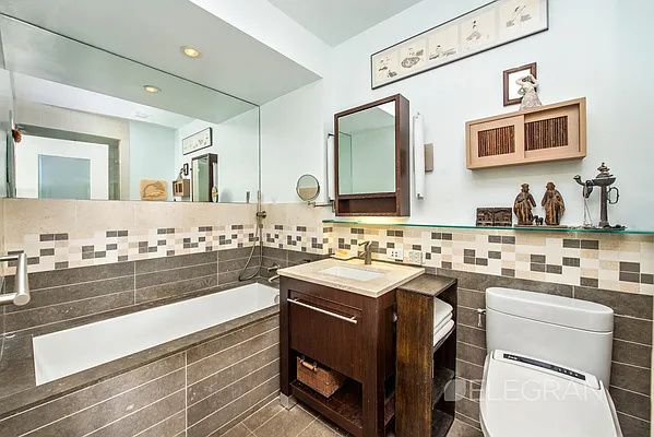 Sold by (Legacy) Elegran | media 9