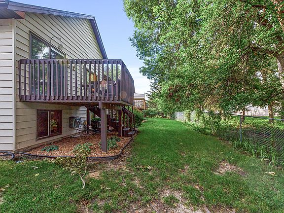 3rd image of 607 Belland Ave