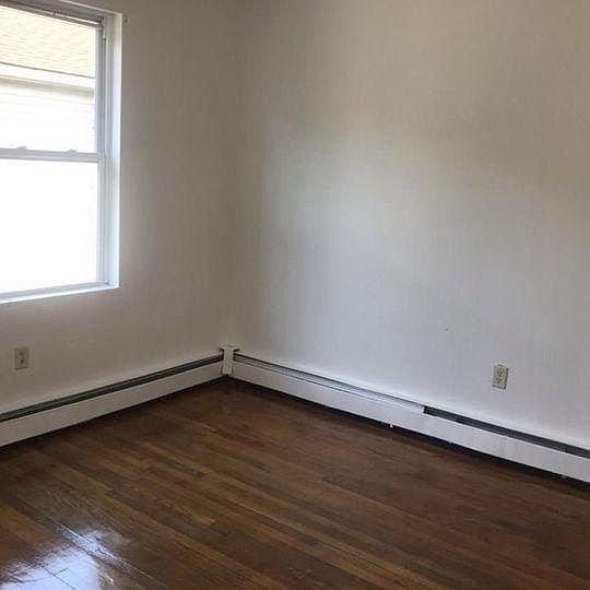 1st image of 672 Garden St #2
