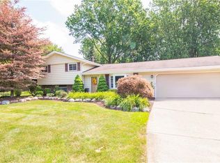 7245 Wil Lou Ln, North Ridgeville, OH 44039