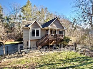 689 New Haw Creek Rd, Asheville, NC 28805