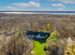 369 W Farms Rd, Farmingdale, NJ 07727