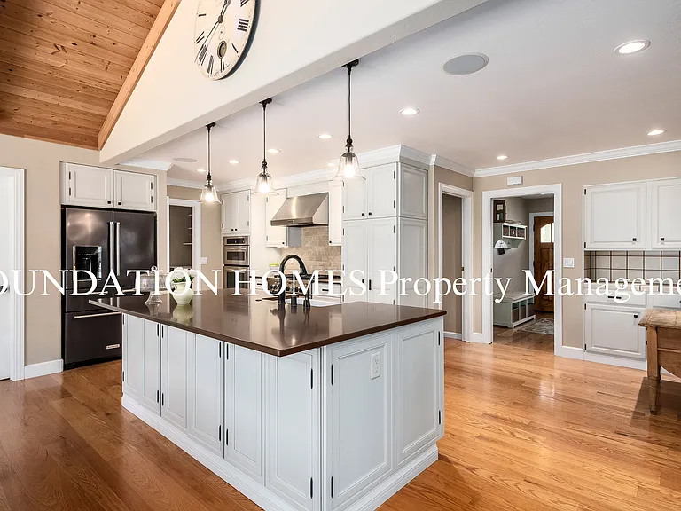 32 Devonshire Dr — Photo 9