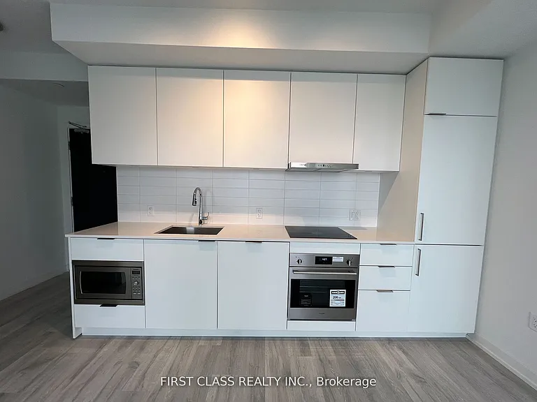 7 Golden Lion Hts #N718 — Photo 2