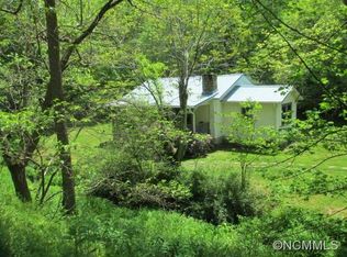 231 Academy St, Marshall, NC 28753
