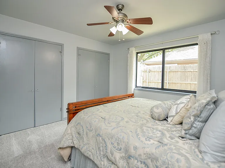 1702 Cherry Bend Dr — Photo 20
