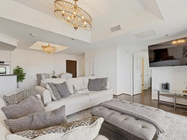 5909 Luther Ln, Dallas, TX