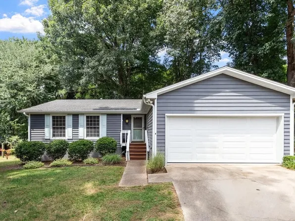 8105 Sapwood Ct, Raleigh, NC 27615