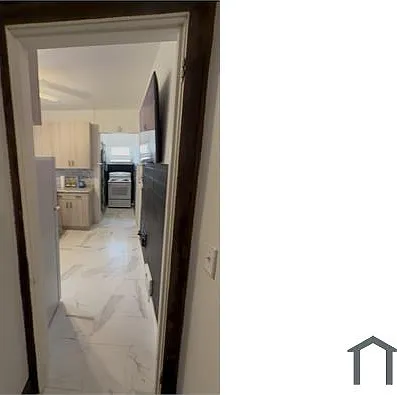 3 bed, 1100 sqft, $1,300 — Photo 3