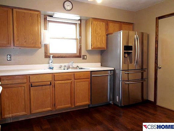 5th image of 157 Glenbrook Dr