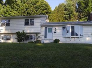 8 4th St, Wallingford, CT 06492