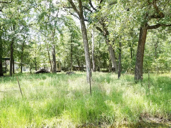 6136 Apache Dr, Mabank, TX 75156