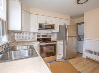 360 East St #6, Lee, MA 01238