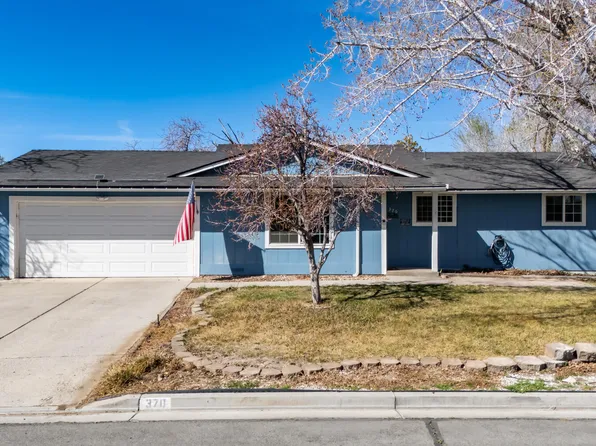 370 Maple St, Fernley, NV 89408