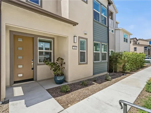 208 Yerba, Irvine, CA 92618