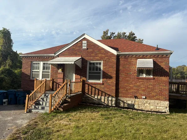 2166 Fairhaven Dr, Saint Louis, MO 63136
