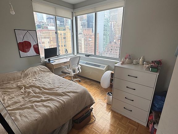 3rd image of 556 3rd Ave APT 1704
