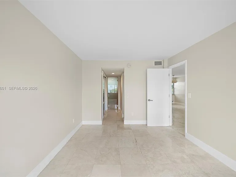 1610 Lenox Ave #316 — Photo 25