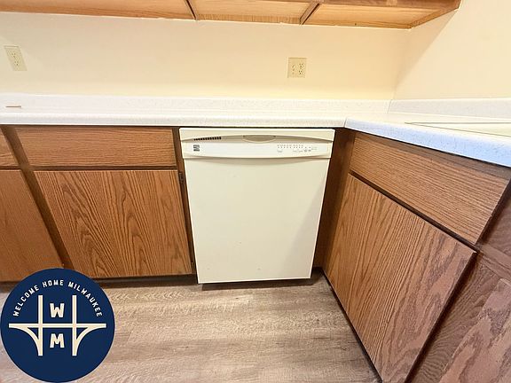 4th image of 8223 W Oklahoma Ave APT 7