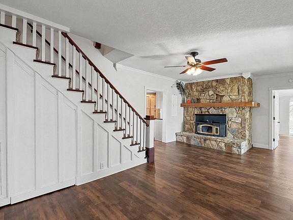 3rd image of 21424 SW County Line Rd