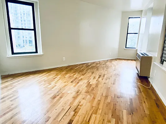 Rented by Compass | media 14