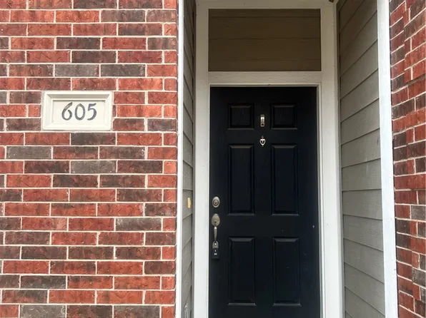 1198 Jones Butler Rd APT 605, College Station, TX 77840
