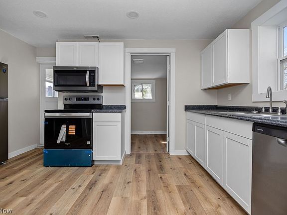 3rd image of 260 Courtland Blvd