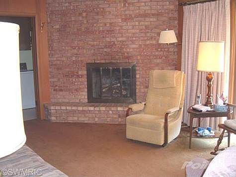 3rd image of 2639 Tanbark Trl