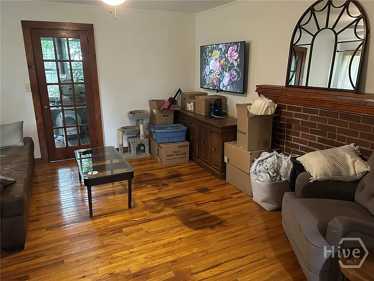 150 Appleby Dr — Photo 4