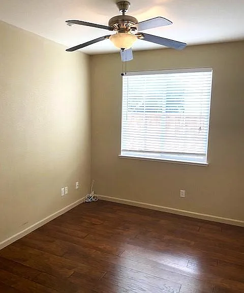 1366 Sunflower Ln — Photo 3