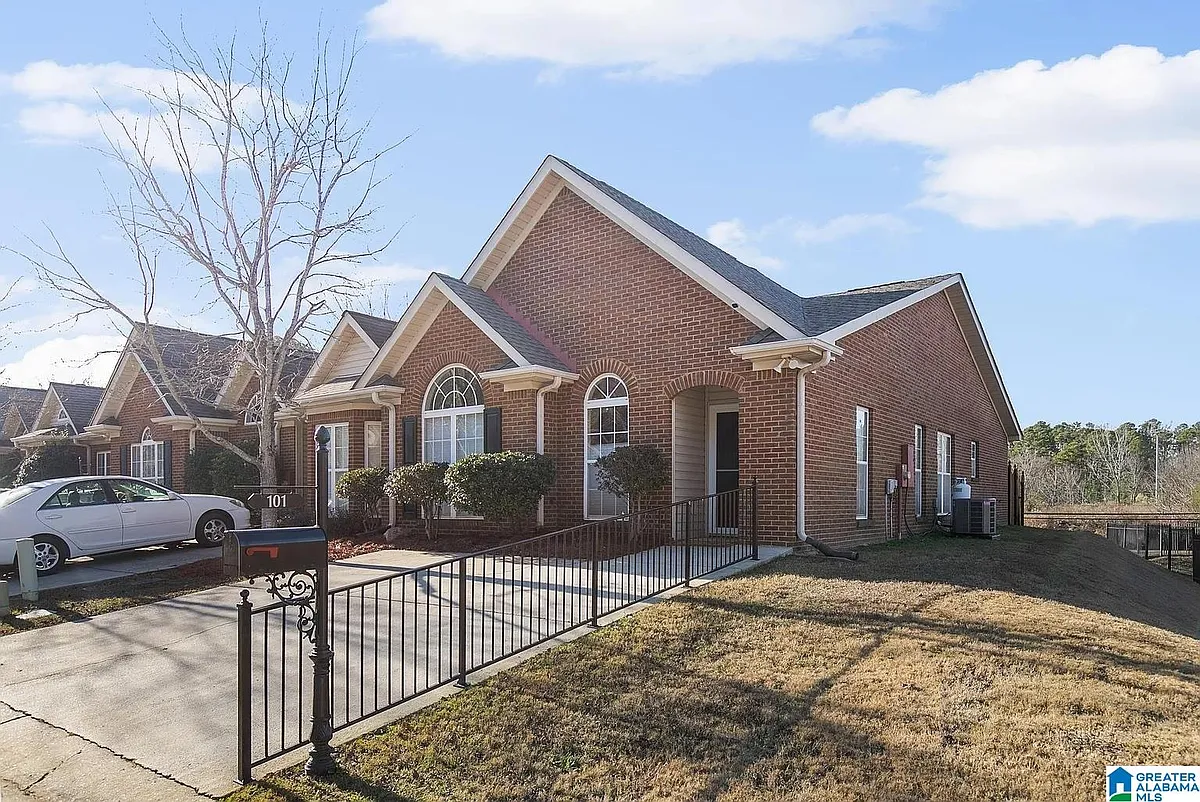 Building Photo - 101 Hayesbury Ln