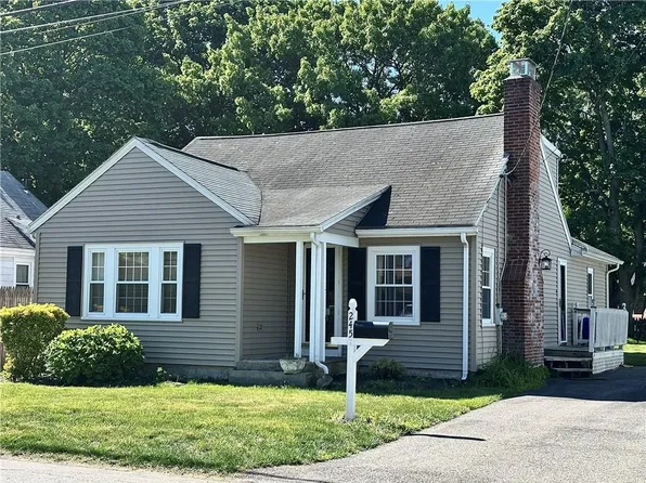 245 Hughes Ave, Pawtucket, RI 02861