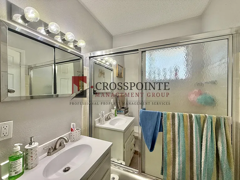 2741 Amy Ln — Photo 17