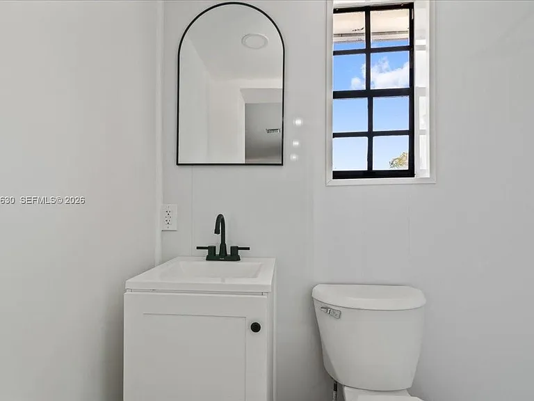1409 NW 44th St #A — Photo 12