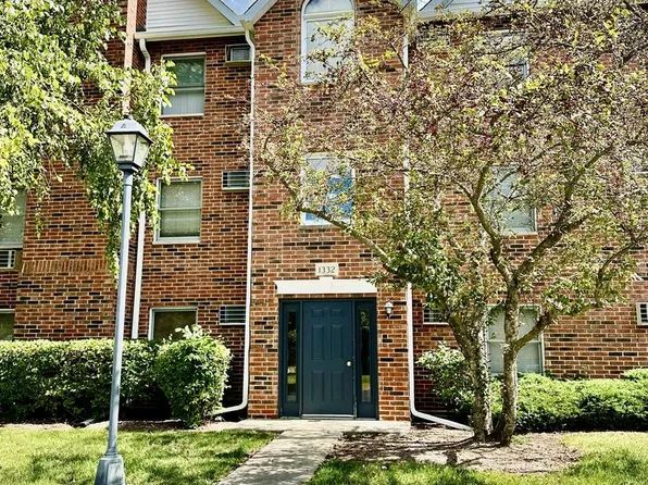 1332 Cunat Ct APT 2A, Lake In The Hills, IL 60156