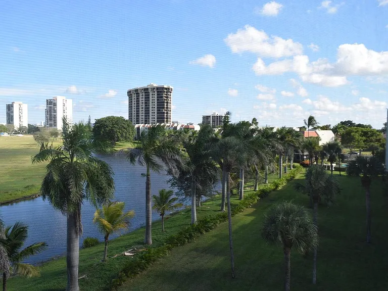 3050 Presidential Way #205 — Photo 14