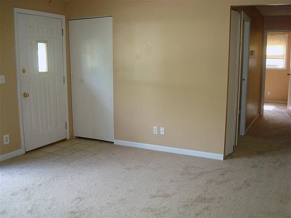 5th image of 328 Funston Ave
