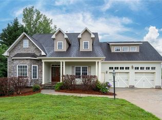 1009 Cross Gate Rd, Winston Salem, NC 27106