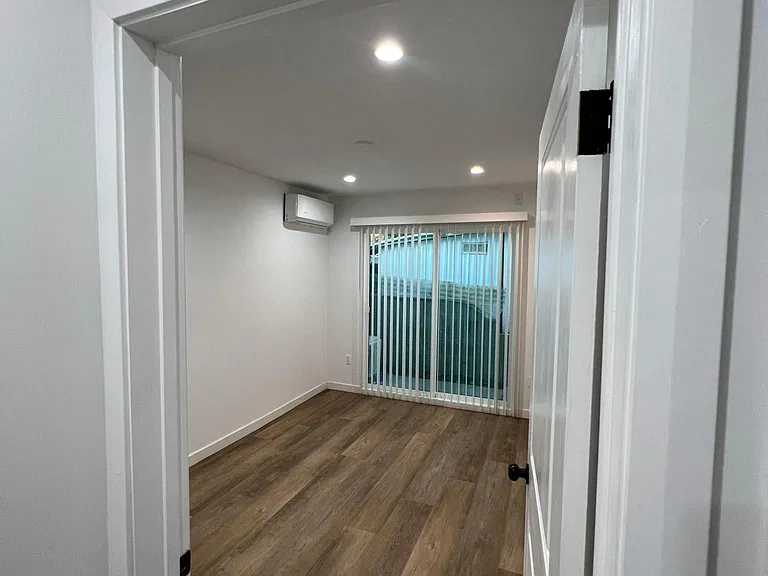 6731 Amigo Ave — Photo 5