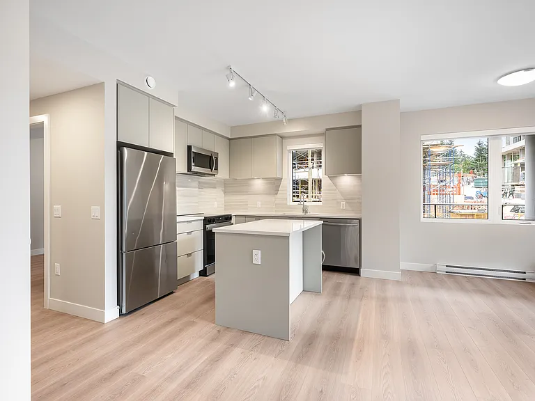 641 Claremont St — Photo 40
