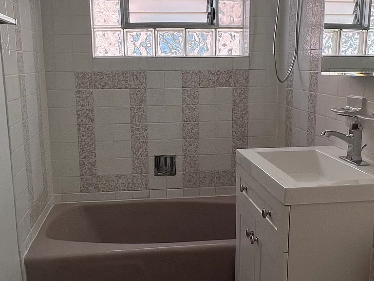 5236 N Delphia Ave #2W — Photo 7