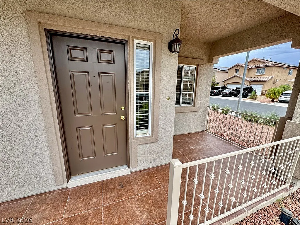 4 bed, 2.5 bath, 2007 sqft, $2,095 — Photo 3