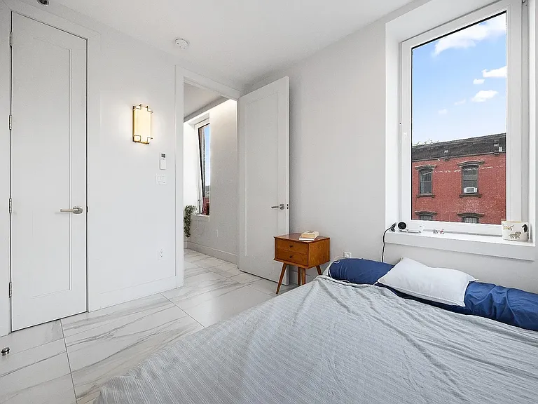 152 Boerum St #3D — Photo 5