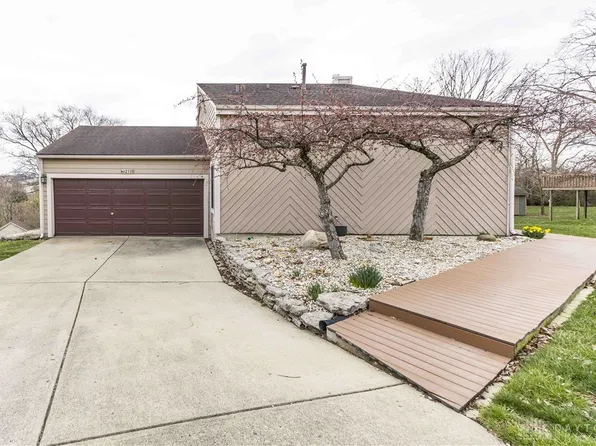 2128 Sir Lockesley Dr, Miamisburg, OH 45342