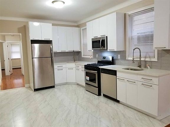 2nd image of 111 Clendenny Ave #22E