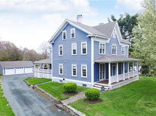 580 N Quidnessett Rd, North Kingstown, RI 02852